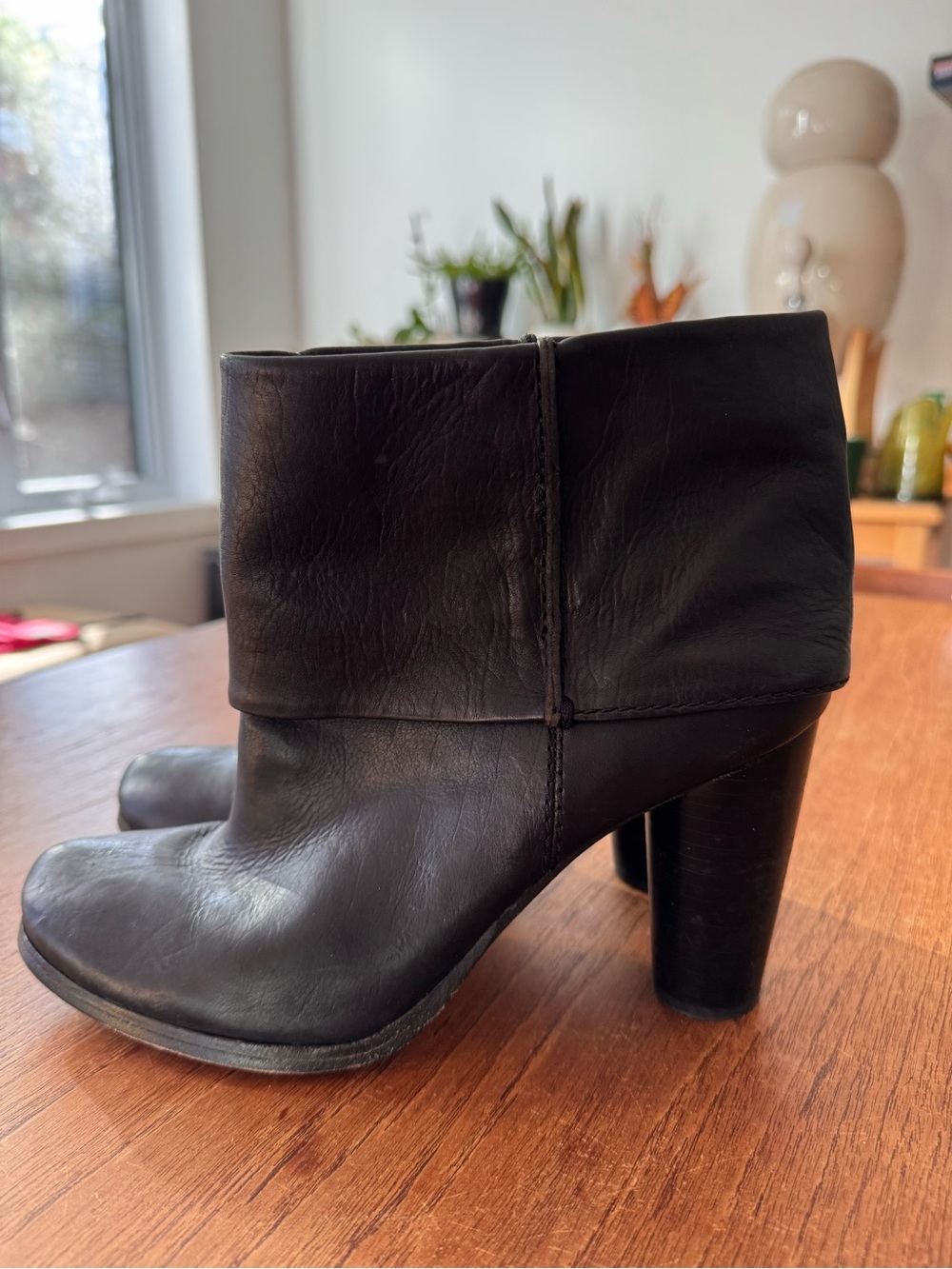 Modern Vintage Vanessa Black Leather Fold-Over Booties 38.5